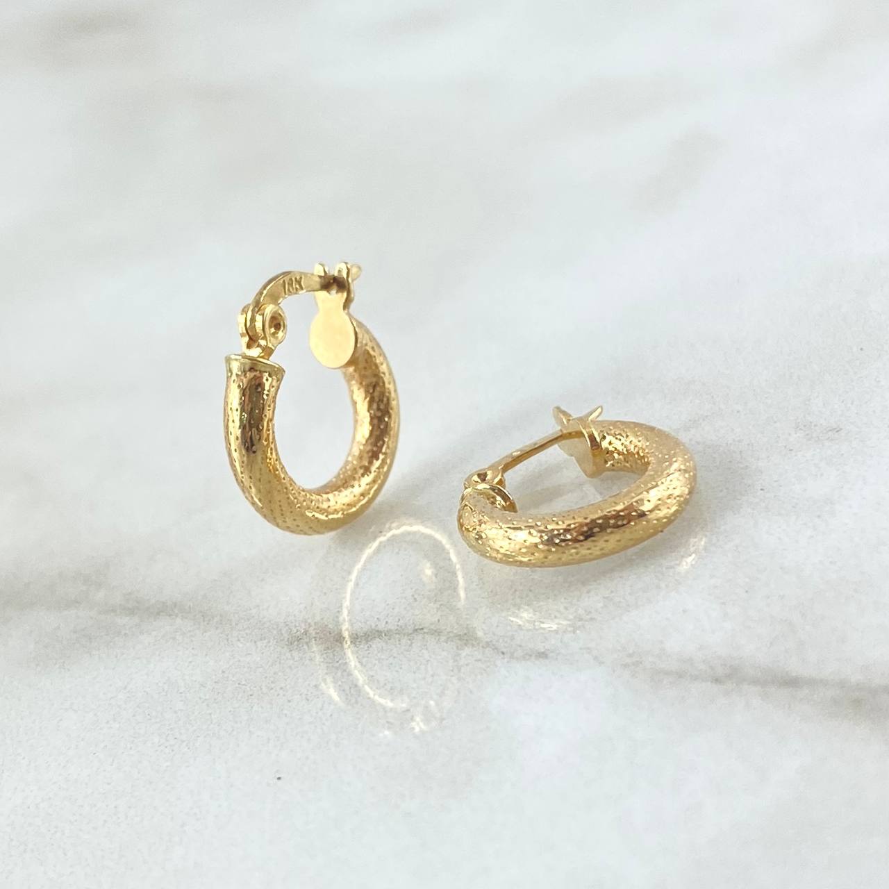 Hoop Earrings Tefi 1.25gr / 1.4cm / Yellow Gold 18K Dotted ©