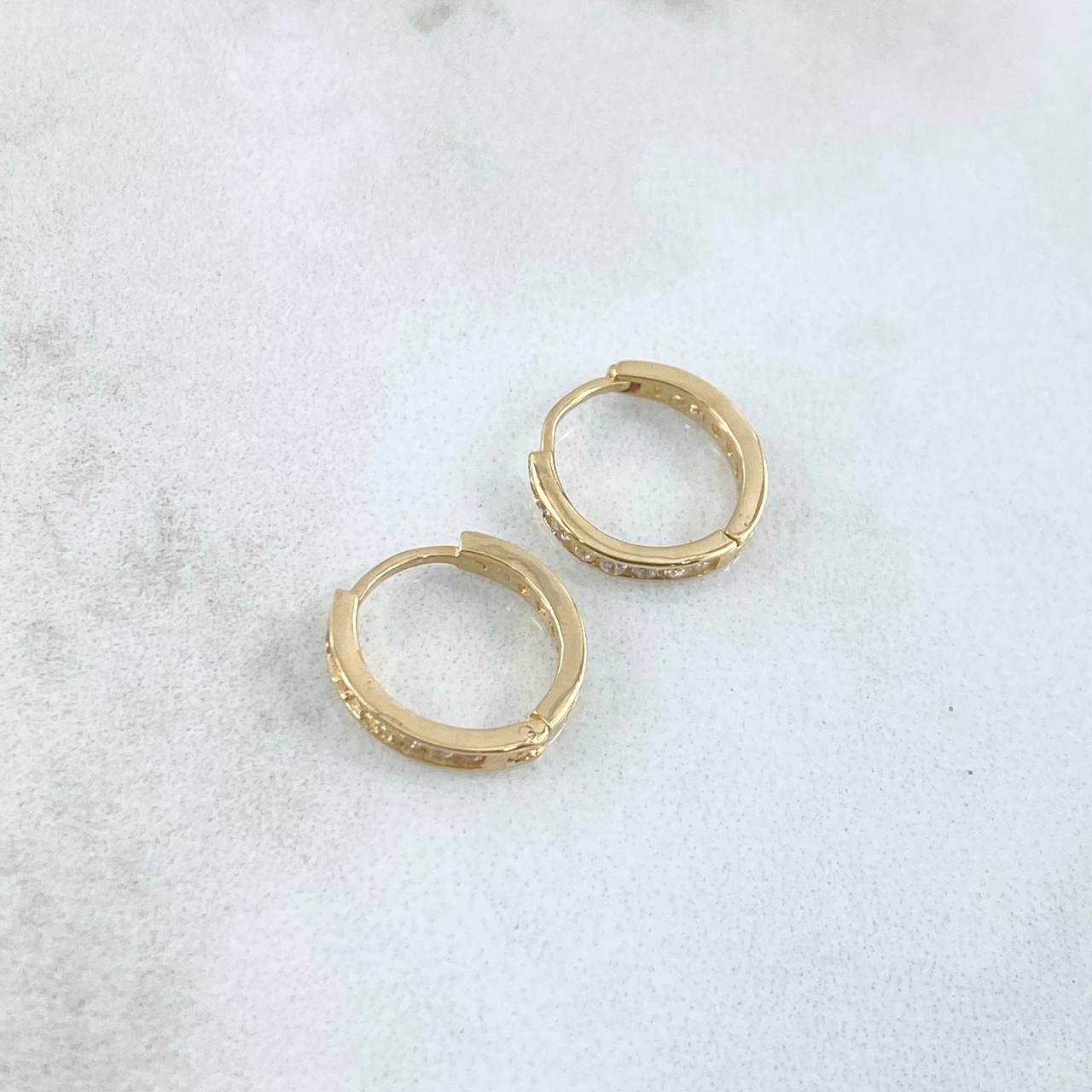 Candongas Doble Carril 1.3gr / 1.1cm / Circones Blancos Oro Amarillo 18K ©