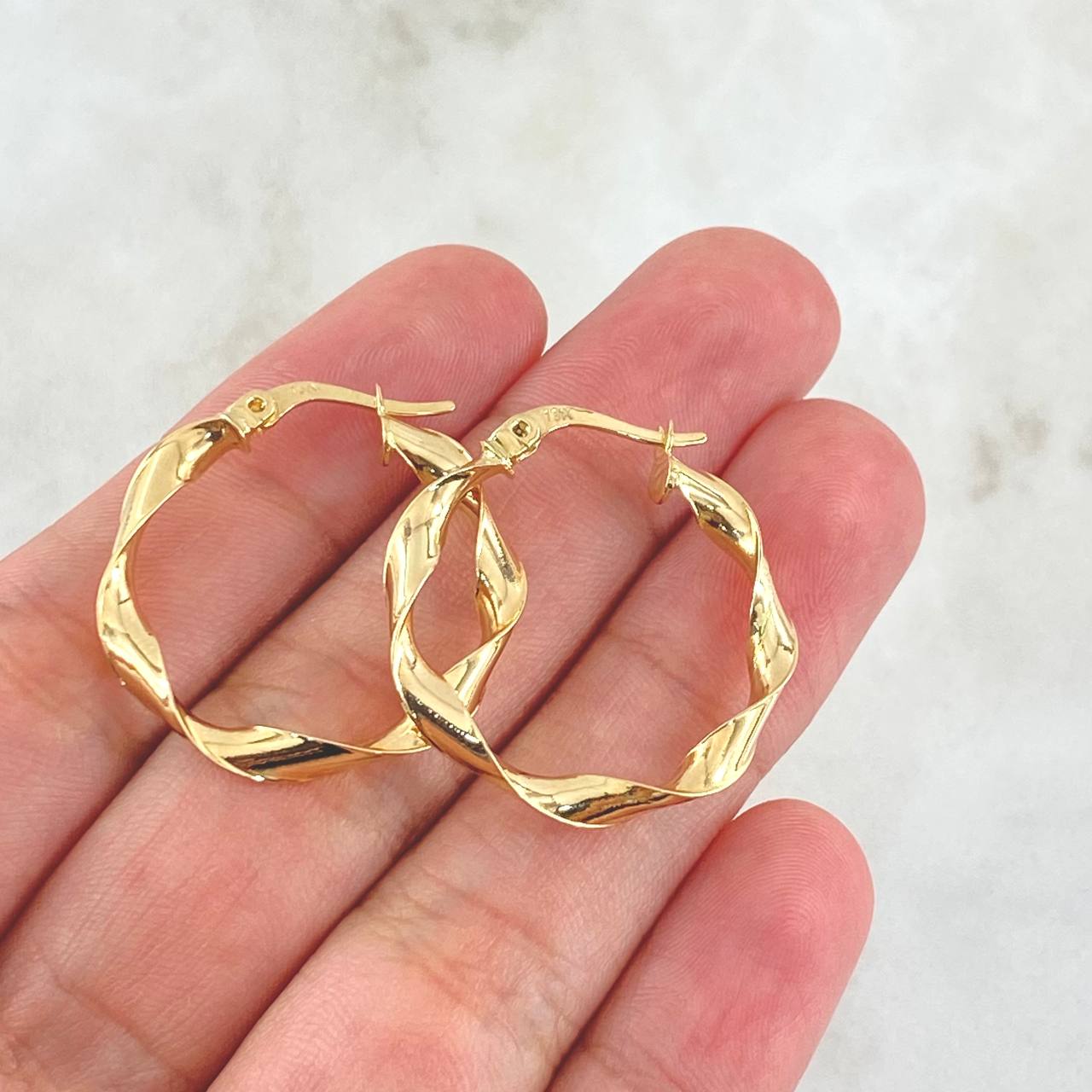 Hoop Earrings Bella 2.15gr / 2.8cm / 18K Yellow Gold