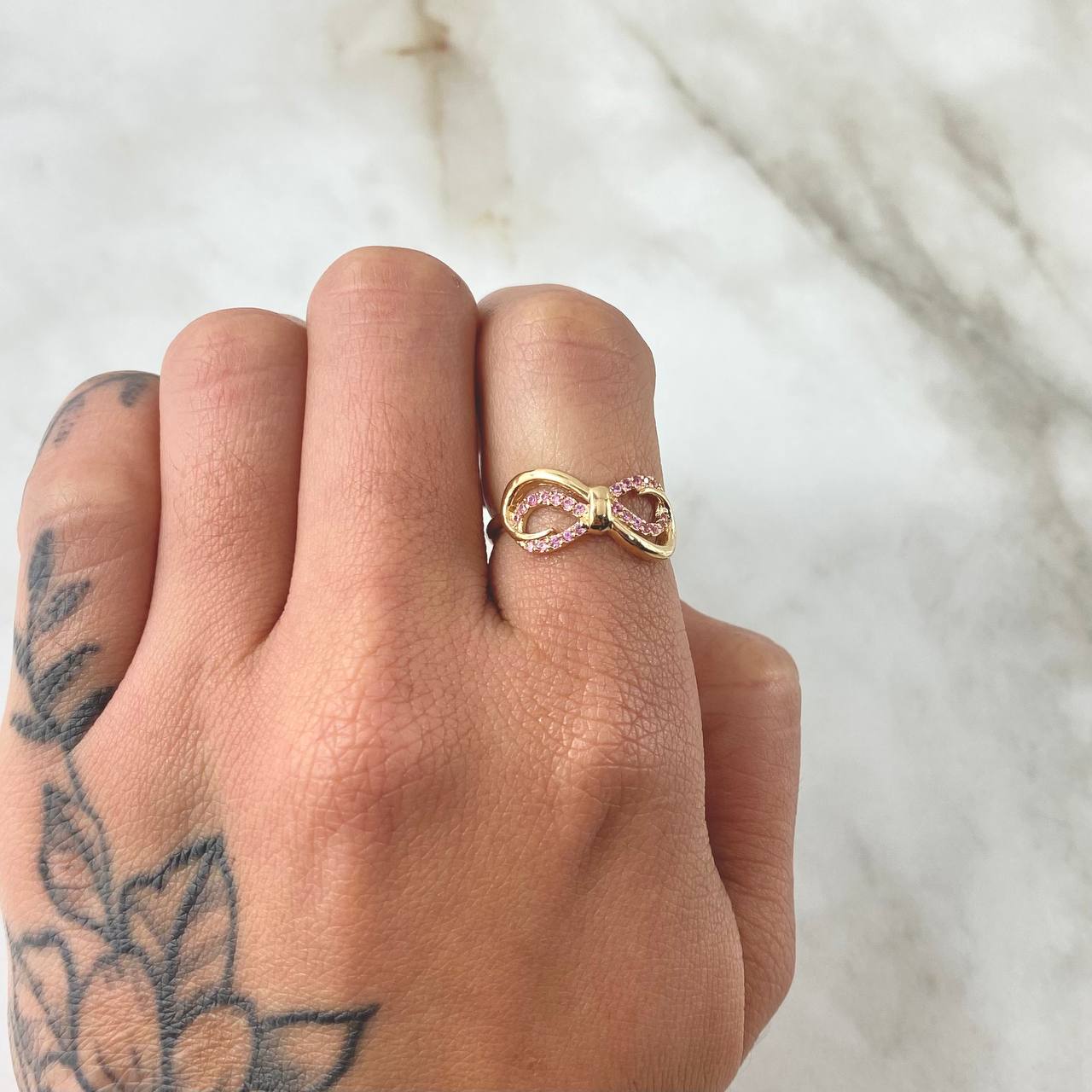 Anillo Moño 2.2gr / T5 1/4 / Oro 18K