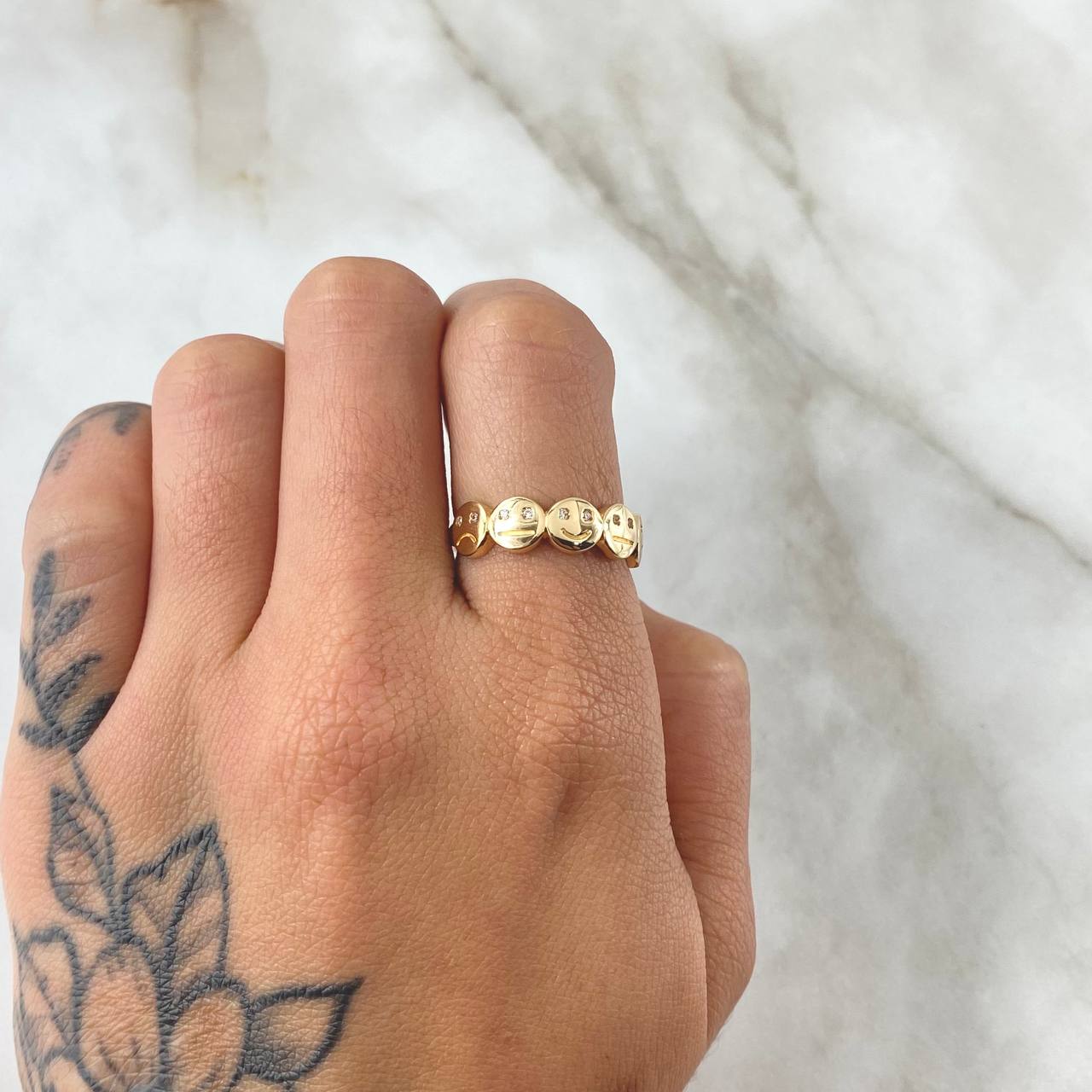 Anillo Emojis 2.4gr / T6 3/4 / Oro 18K