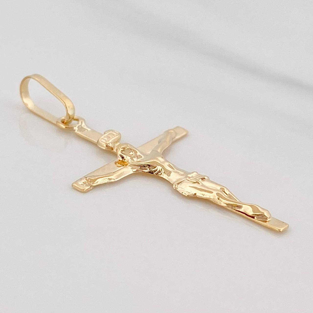 Dije Cruz Cristo 1 g / 1 1/2 in Oro Amarillo 18K