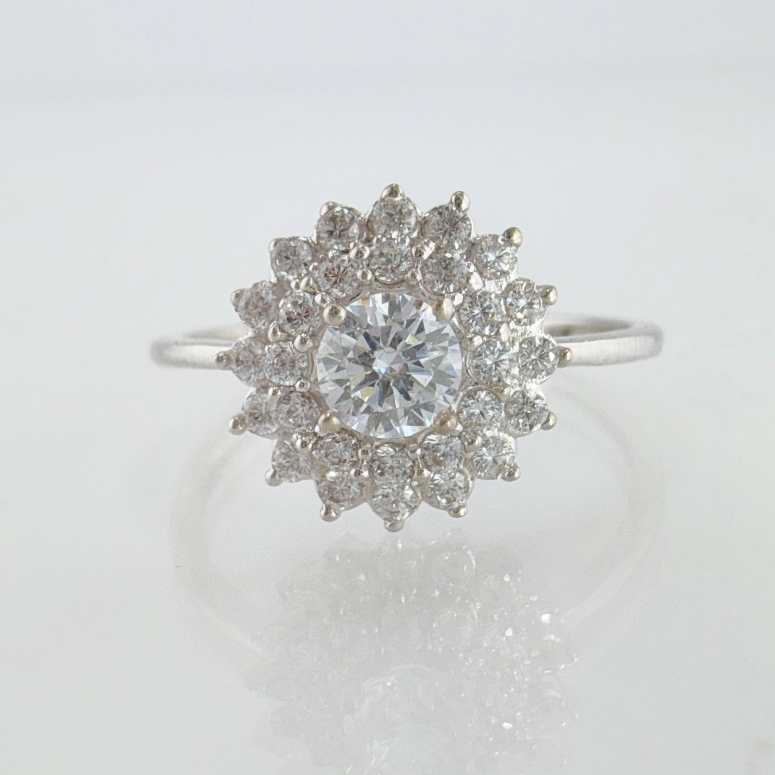Anillo Flor Tupida 2.3gr / T5 3/4 / Oro Blanco 18K *