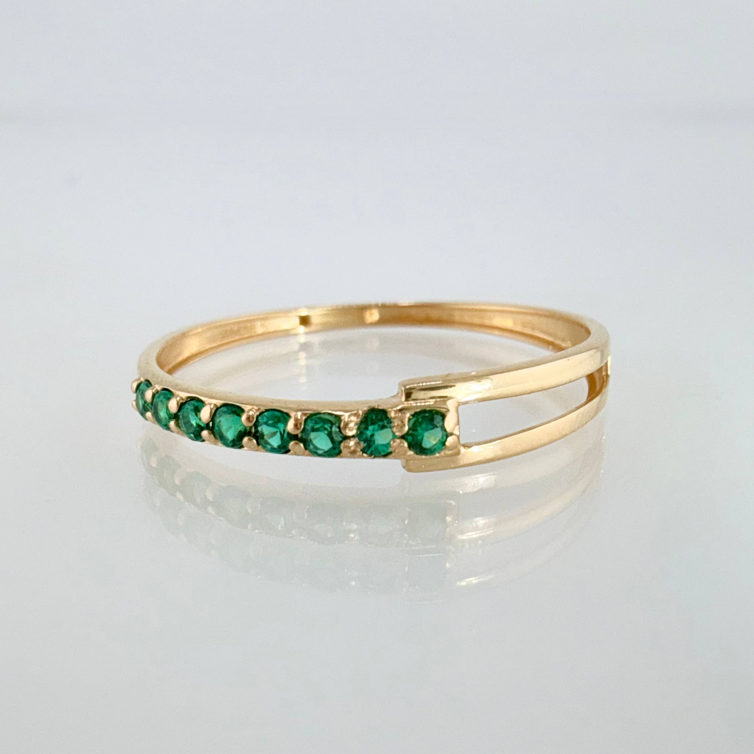 Hollow Channel Ring 0.9g / T5 3/4 / 18K Yellow Gold