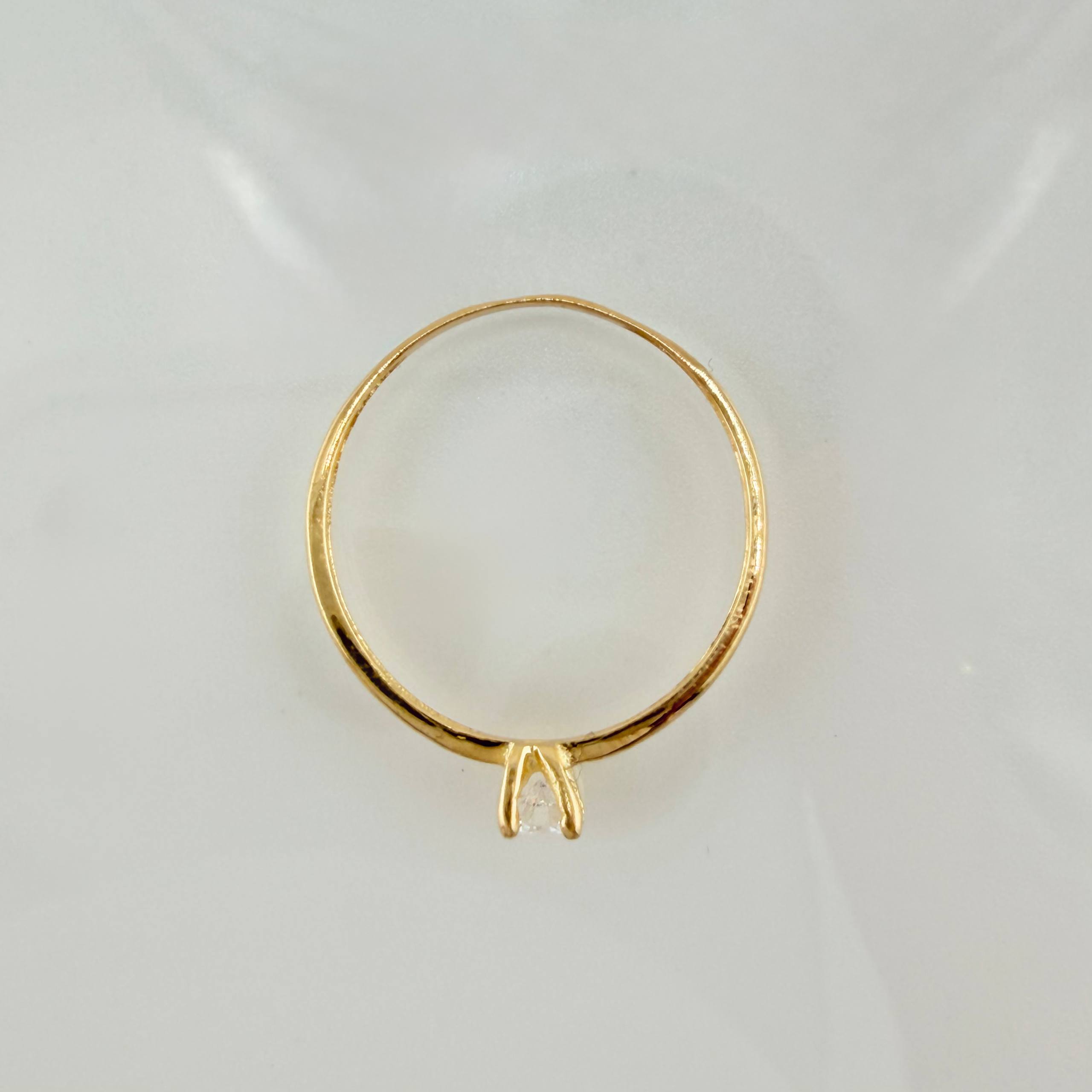 Anillo Solitario 1.05gr / T6 1/2 / Oro Amarillo 18K *