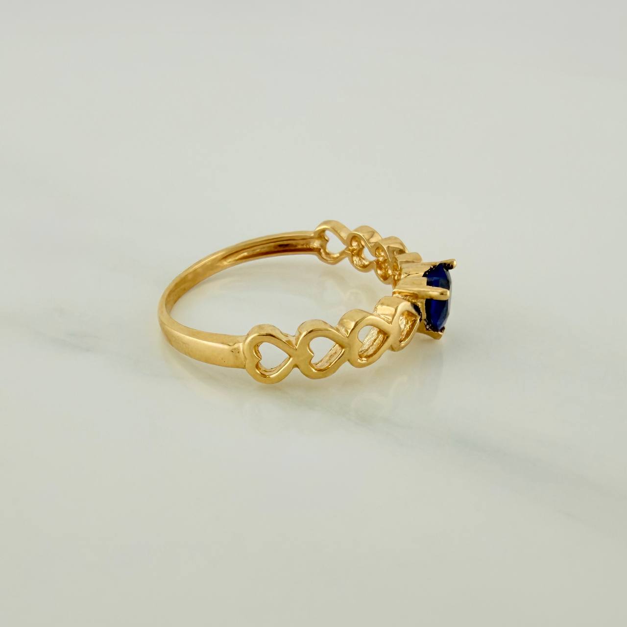 Anillo Solitario Corazones 2.25gr / T7 1/4 / 1 in / Oro Amarillo 18K $