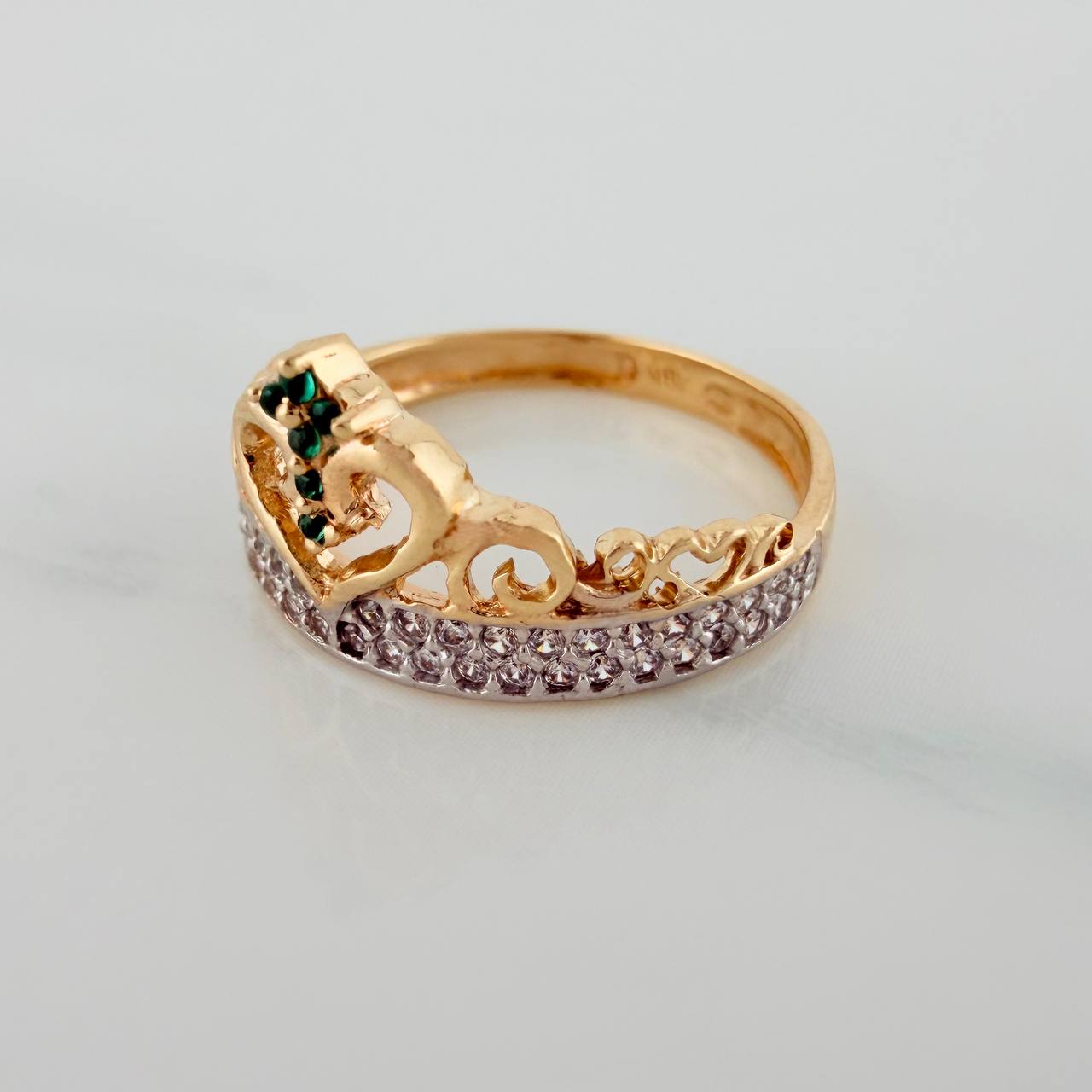 Anillo Corona 2.75gr / T6 1/4 / 3/4 in / Dos Oros Amarillo Blanco 18K $