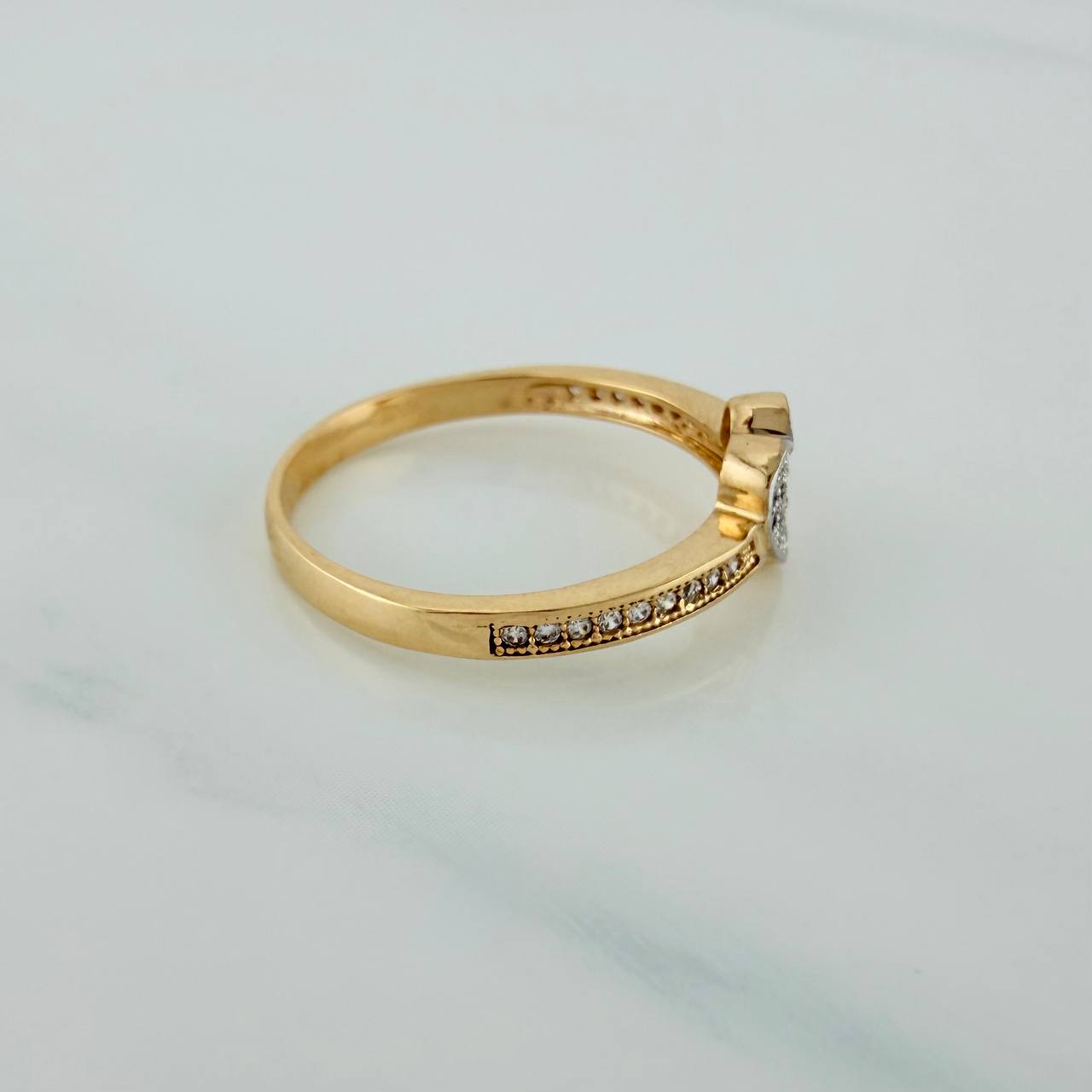 Anillo Corazon Tupido 2.4gr / T8 / 1 in / Dos Oros Amarillo Blanco 18K $