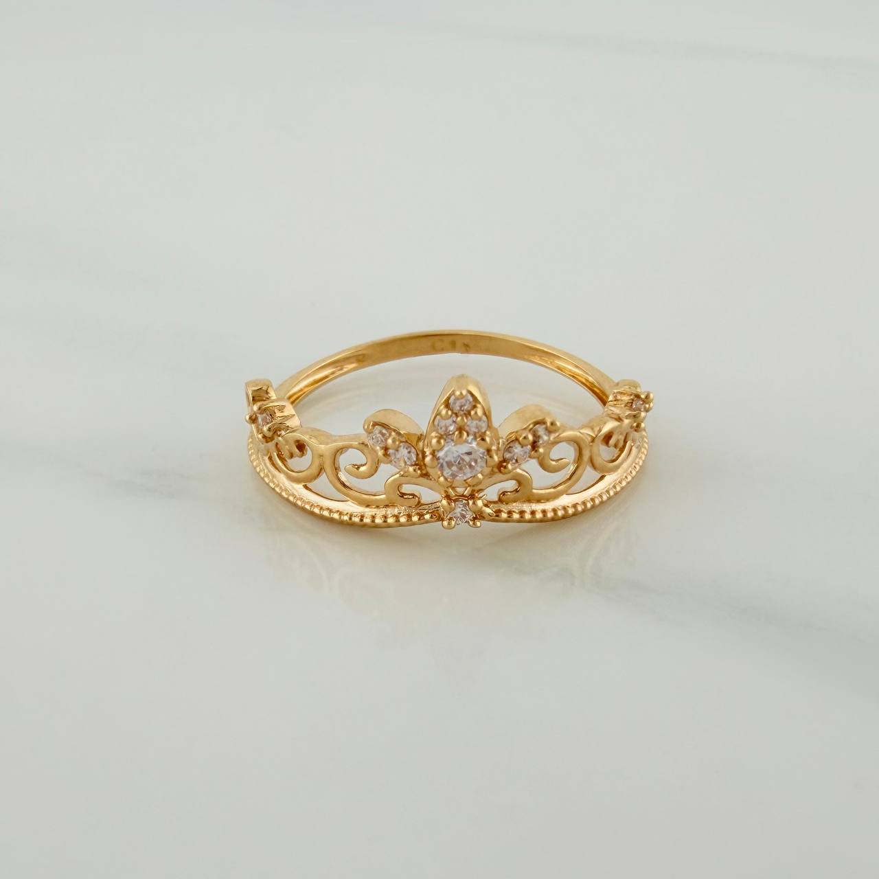 Anillo Corona 1.8gr / T6 3/4 / 3/4 in / Oro Amarillo 18K $