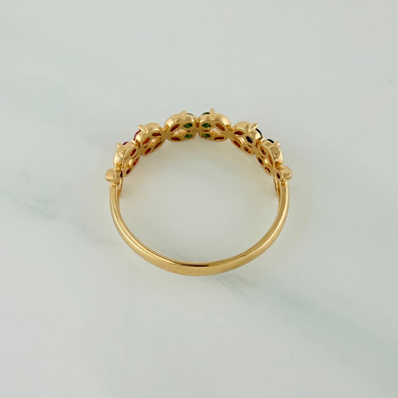 Anillo Flores 2.15gr / T7 1/4 / 3/4 in / Oro Amarillo 18K $