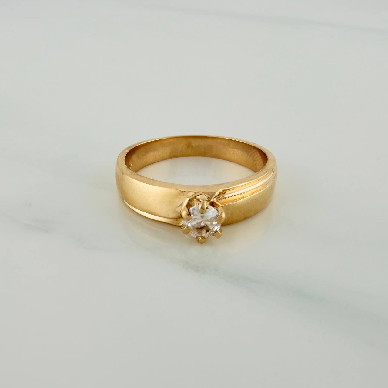 Solitaire Ring 3.85gr / T6 3/4 / 1 in / Yellow Gold 18K $