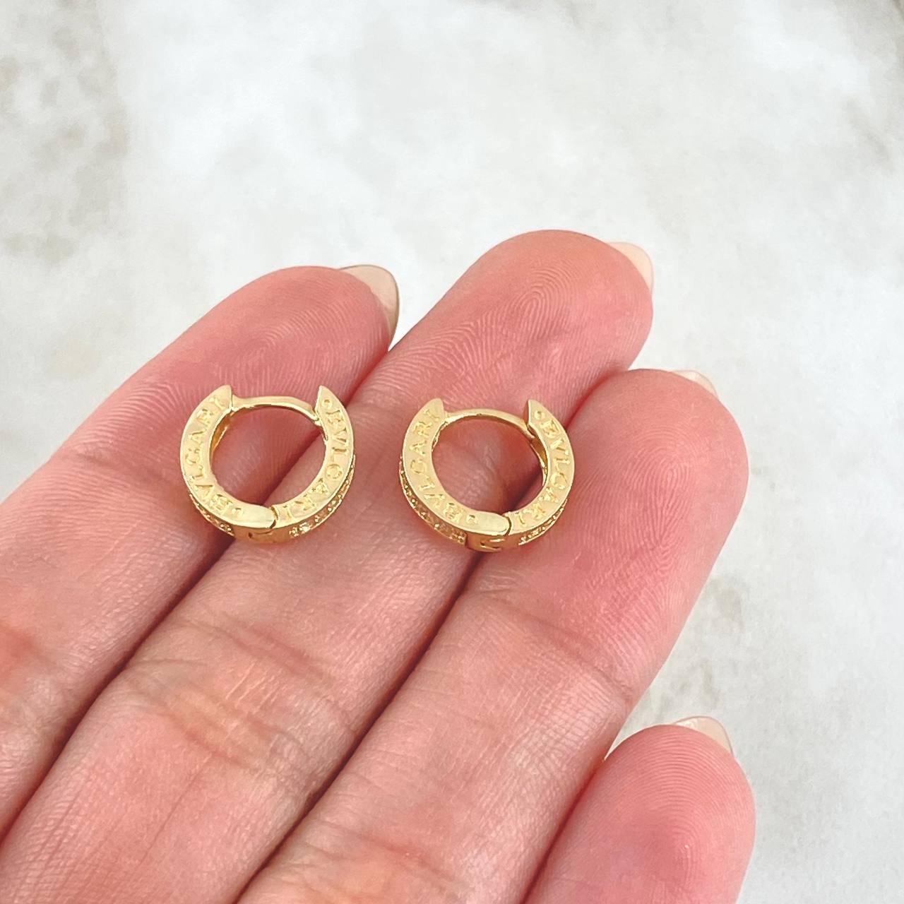 Rustic Hoop Earrings 2.45gr / 1.2cm (0.5in) / Special Pearl 18K Gold *
