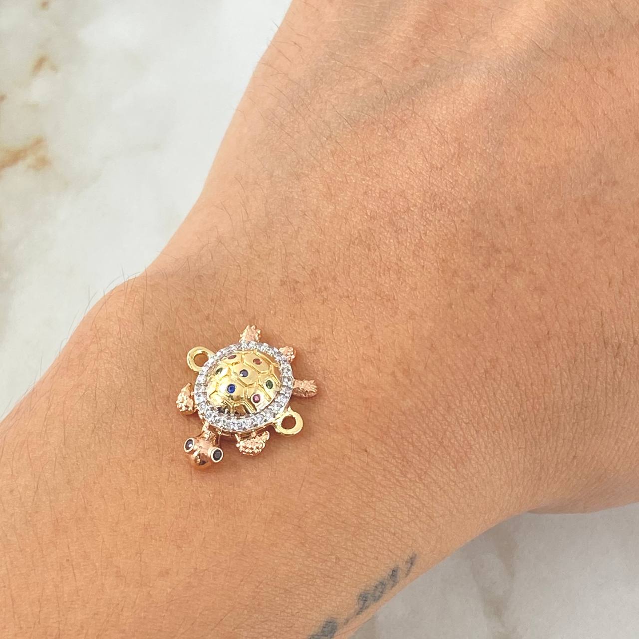 Charm 2.6gr / 1.6cm / 18K Gold