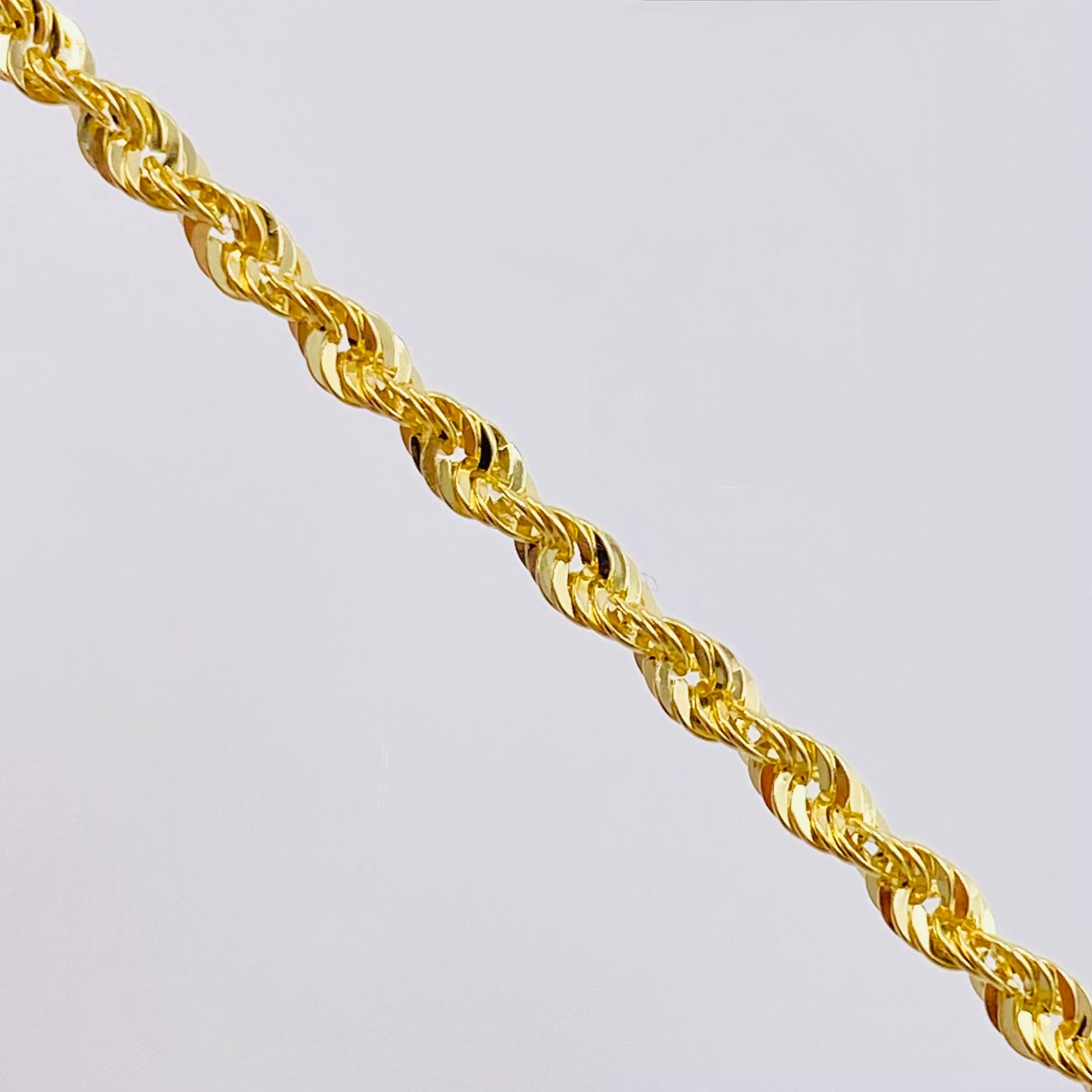 Cadena Lazo 3.95gr / 23 1/2 in / 2.65mm Oro Amarillo +3 18K