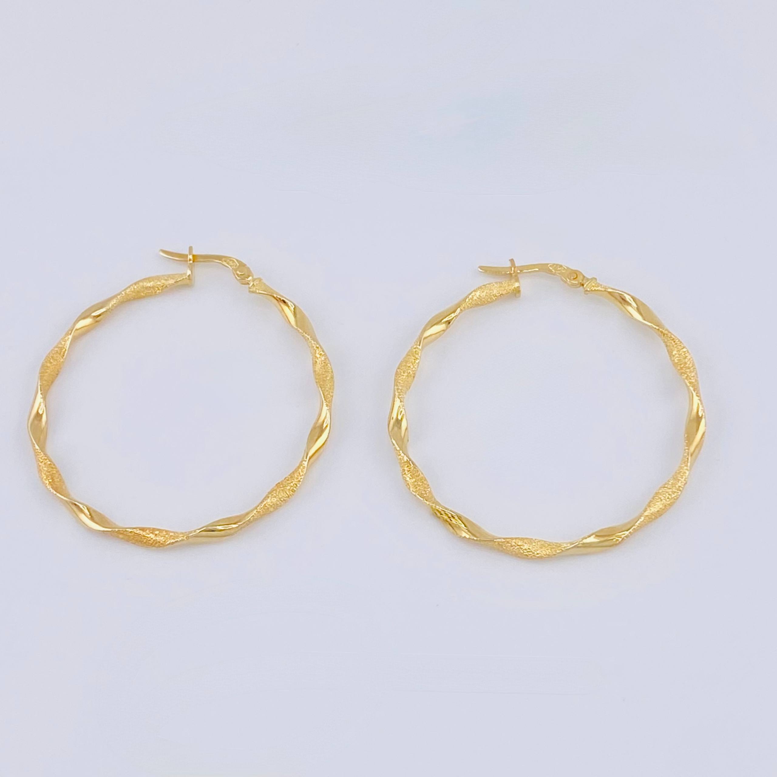 Candongas Asby 2.4 g / 1 1/2 in Oro Amarillo 18K