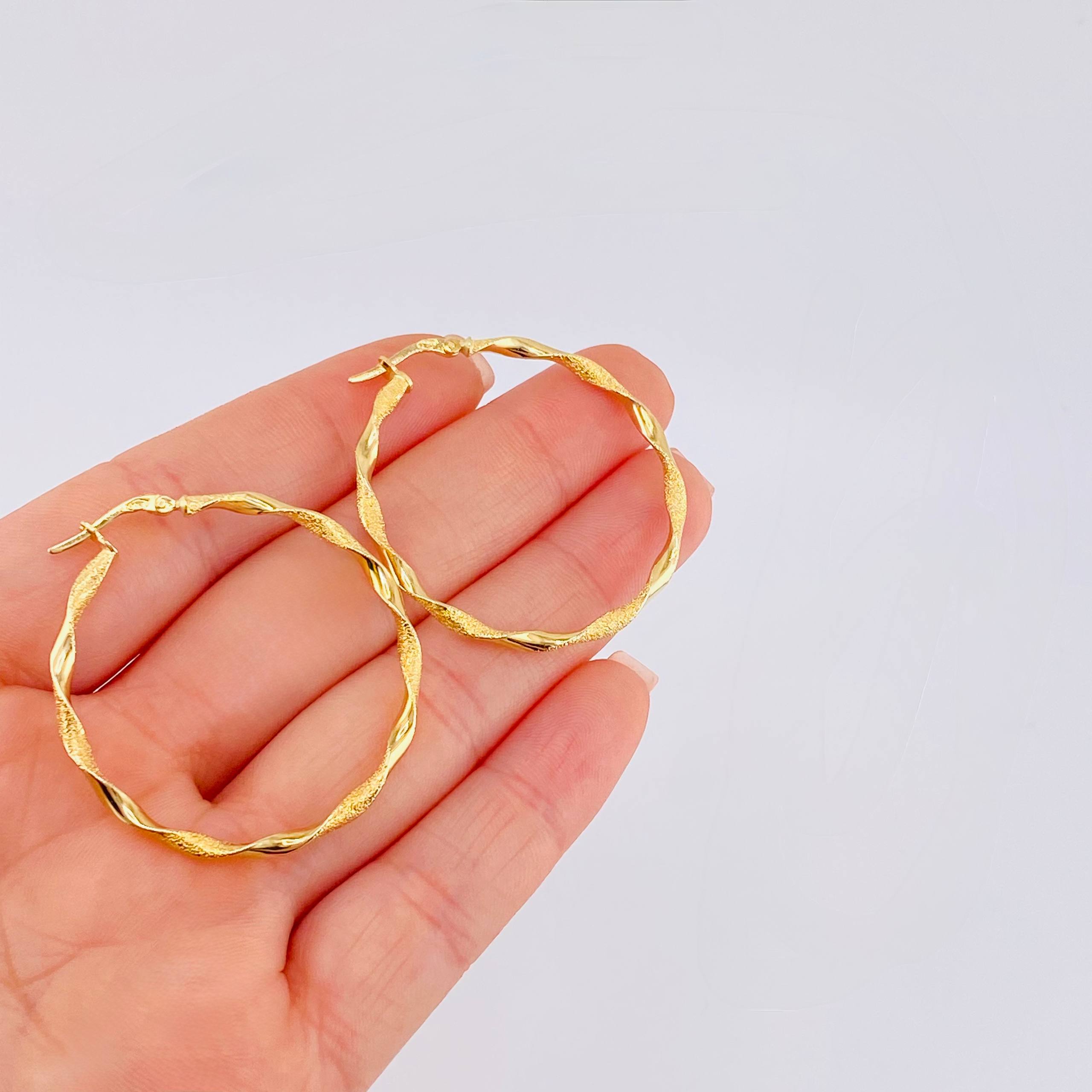 Candongas Asby 2.4 g / 1 1/2 in Oro Amarillo 18K