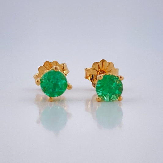 Stud Earrings Four Claws Emerald 1gr / 18K Gold $