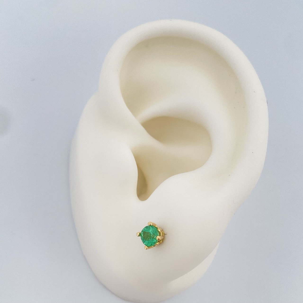 Stud Earrings Four Claws Emerald 1gr / 18K Gold $