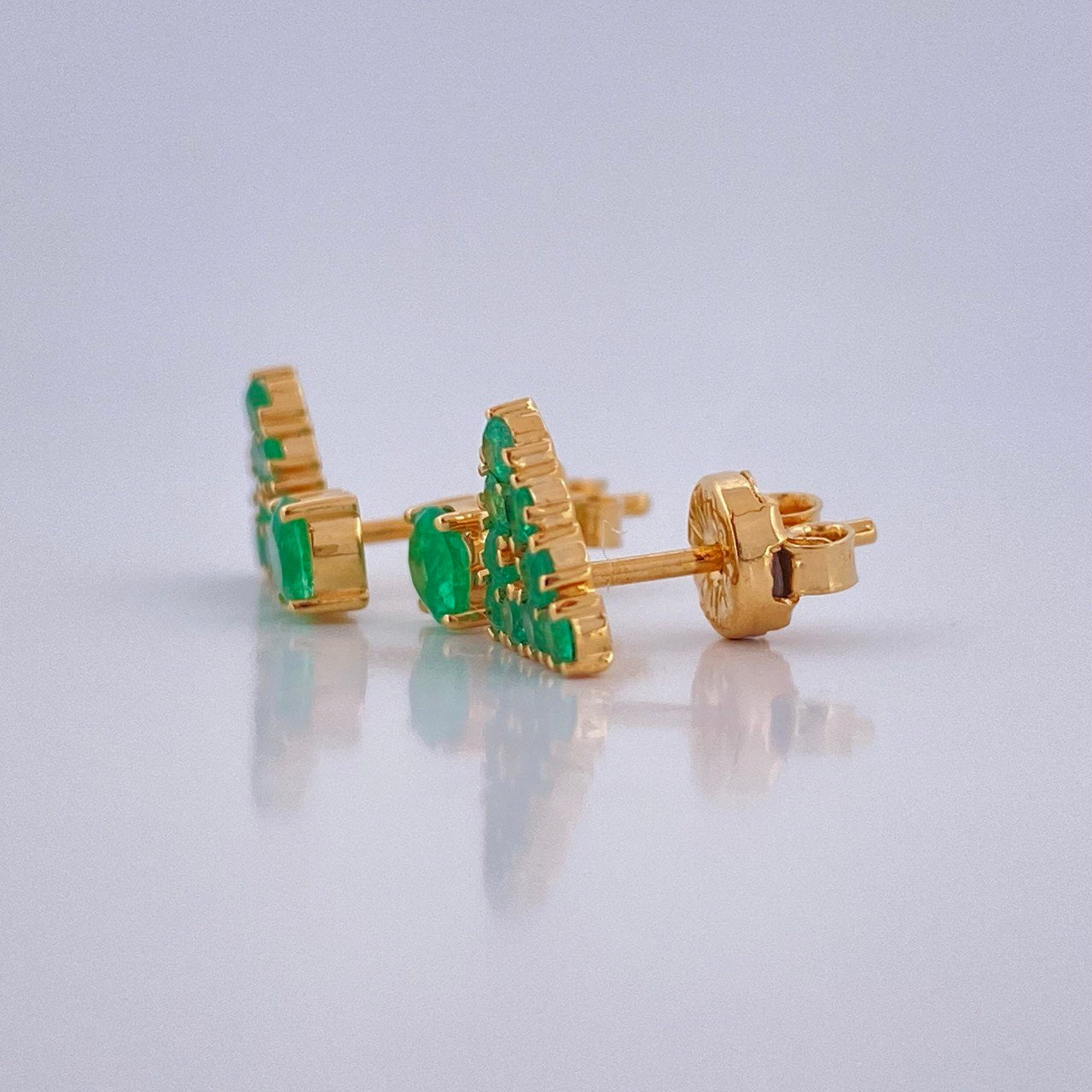Topos Figuras Esmeraldas 2.6gr / Oro Amarillo 18K &