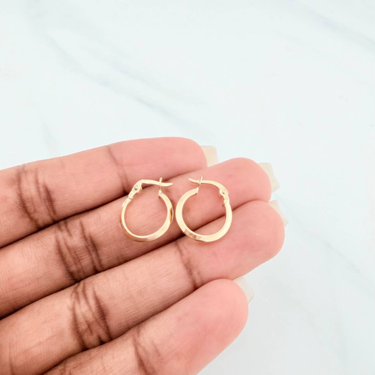Candongas Clau 0.85 g / 1/2 in Oro Amarillo 18K