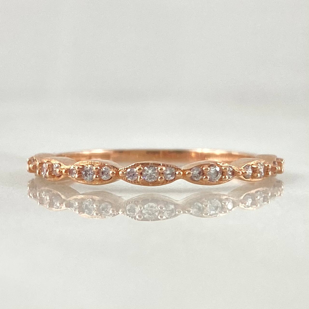 Eye Line Ring 1.3gr / Size 6 / 18K Gold *
