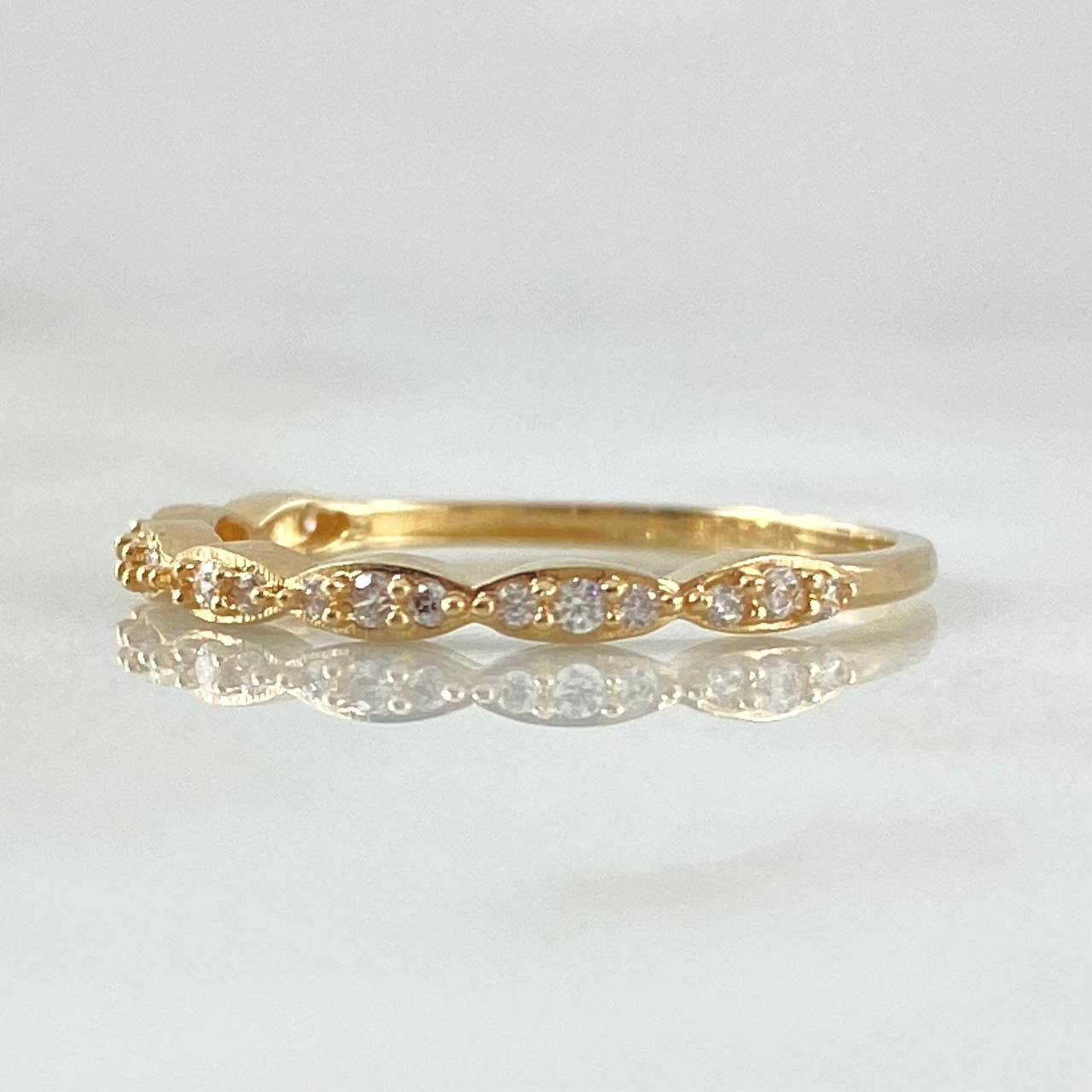 Anillo Linea De Ojos 1.35gr / T6 1/2 / Oro 18K *