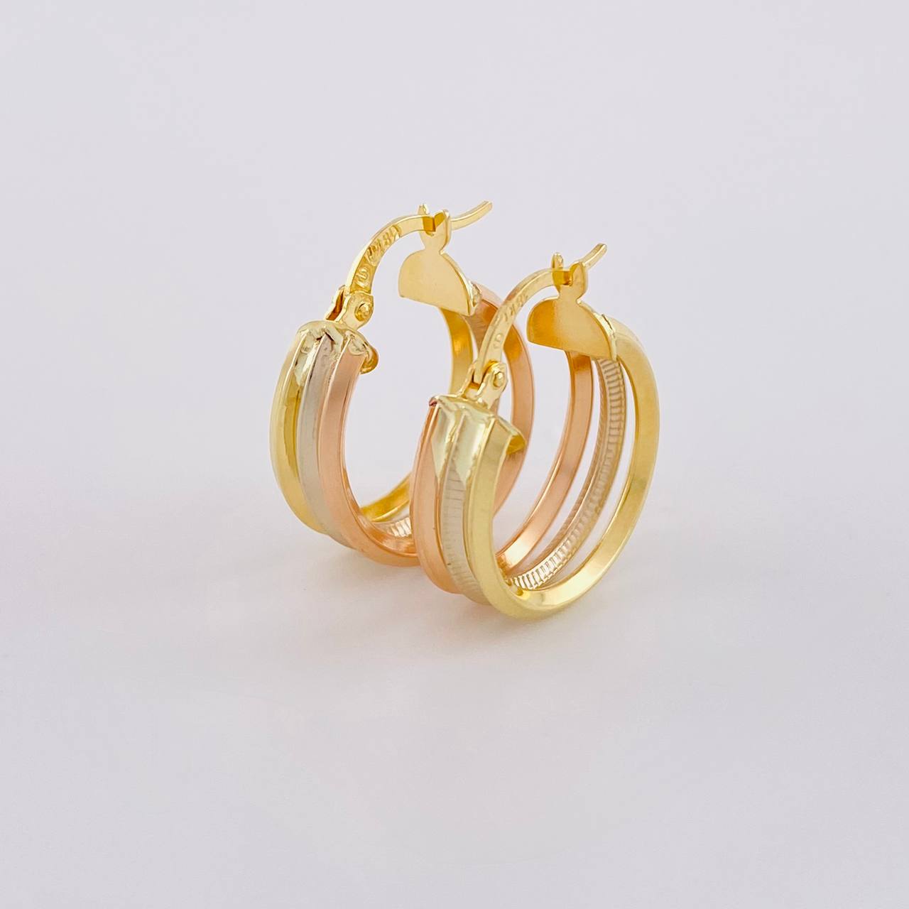 Hoop Earrings Ash 2.9g / 3/4 in Three Golds 18K