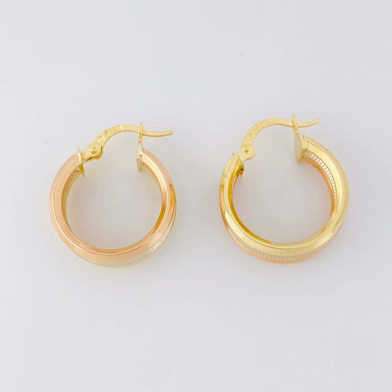 Hoop Earrings Ash 2.9g / 3/4 in Three Golds 18K