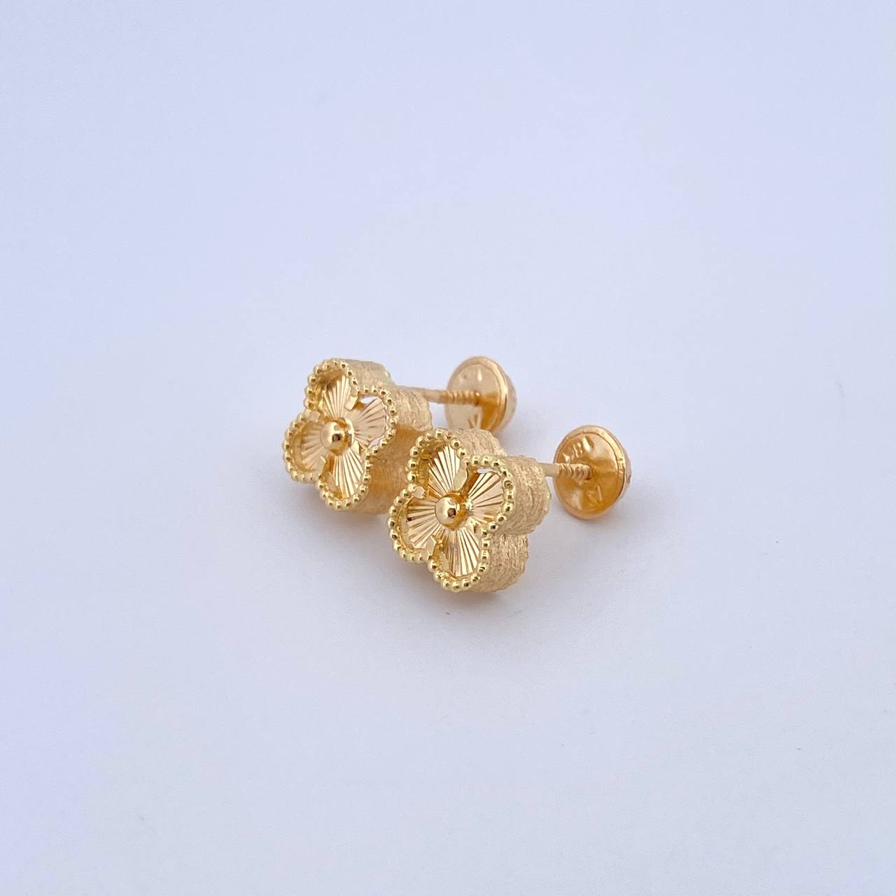 Topos Trébol VCyA 2.3gr / 8mm Diamantado Borde Punteado Oro Amarillo Nac.Esp. 18K ©