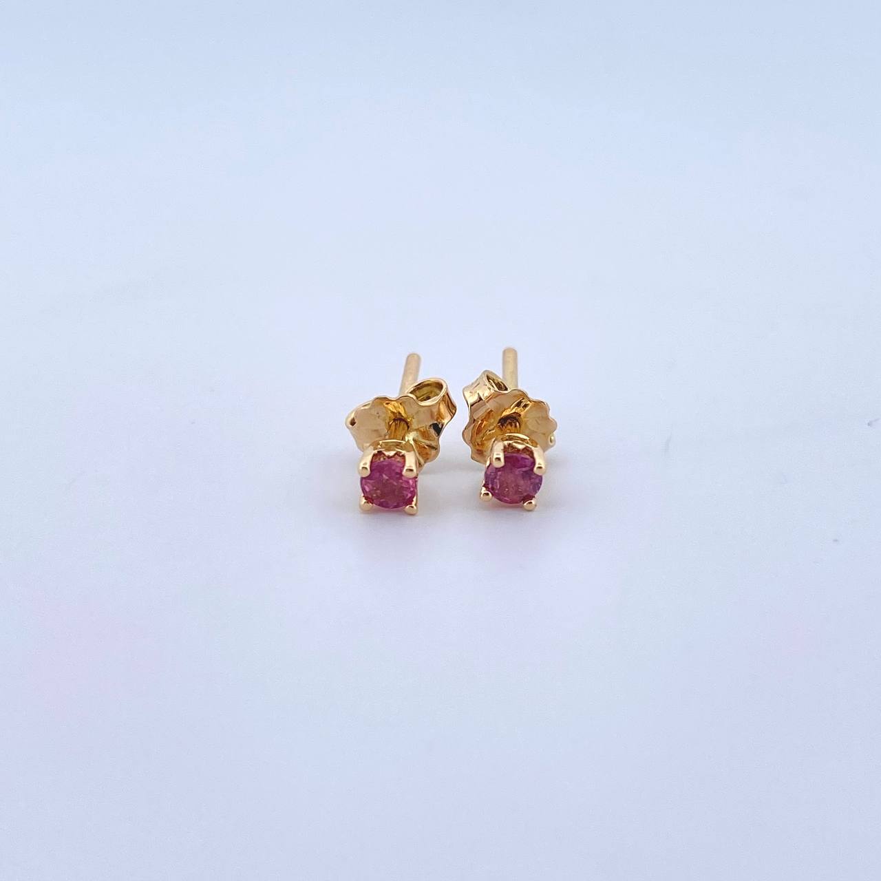 Stud Earrings Stone 0.9gr / 3mm Rubys 35Pts Lobster Claw Butterfly 18K Yellow Gold (Jewel) ©