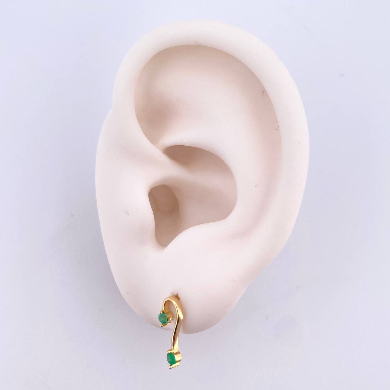 Topos Nota Musical 1.2gr / 1.5cm / Esmeraldas 20Pts Oro Amarillo 18K (Joya) ©