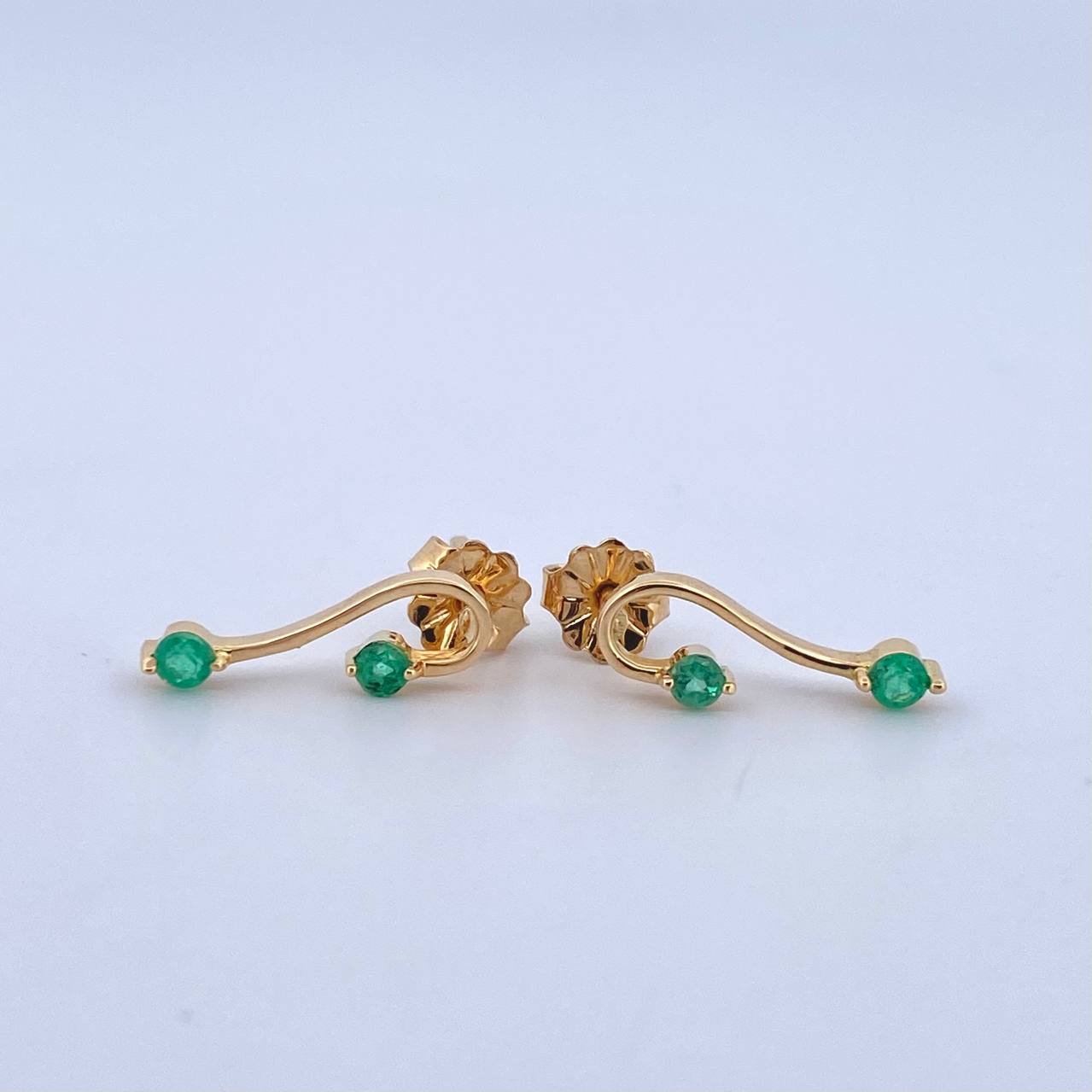 Topos Nota Musical 1.2gr / 1.5cm / Esmeraldas 20Pts Oro Amarillo 18K (Joya) ©