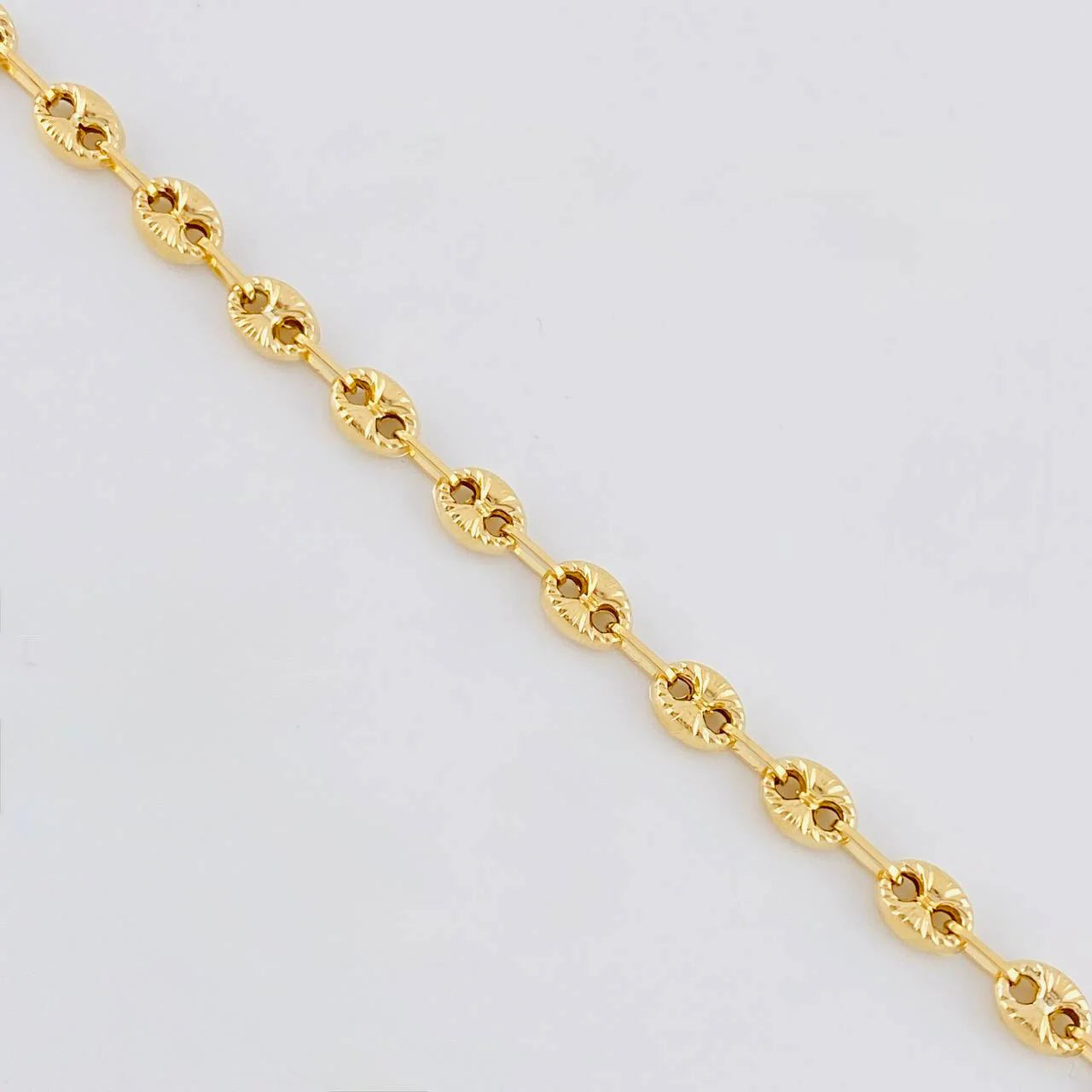 Pulso Gc 2.65g / 7 1/2 in / 4mm Oro Amarillo 18K
