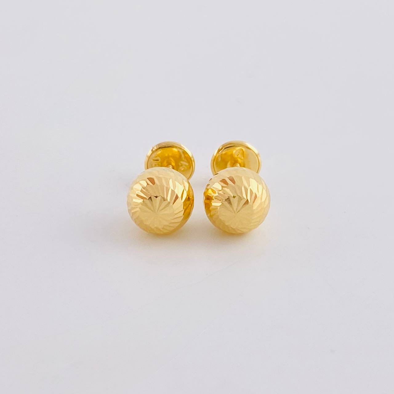 Topos Bola Diamantada 0.9 g / in / 7 mm Oro Amarillo 18K