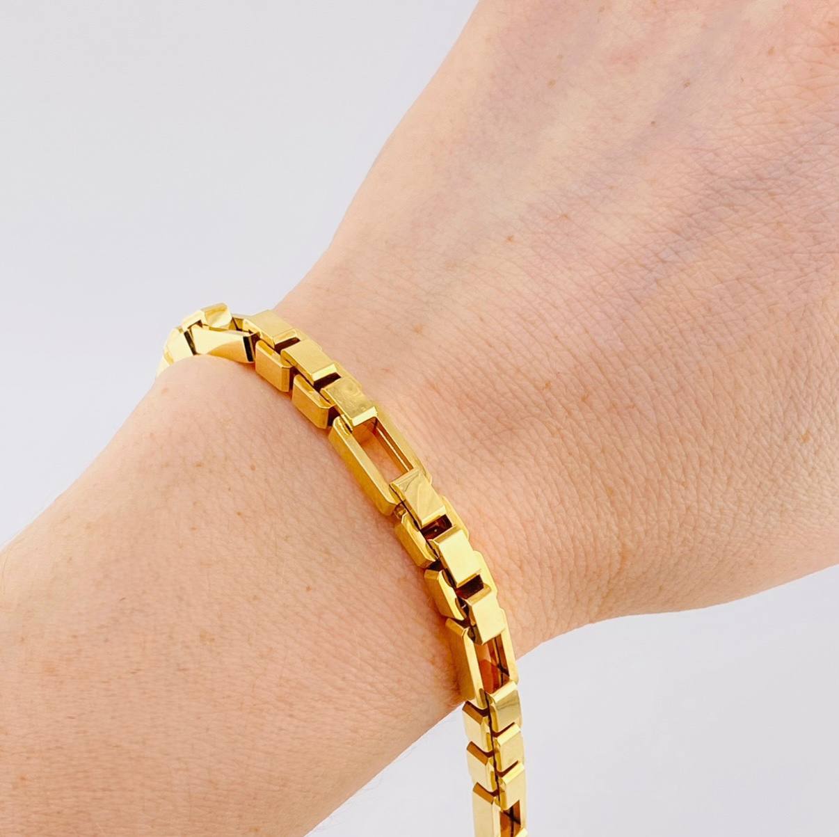 Venetian Bracelet 16.25 g / 7 3/4 in / 6.07 mm 18K Yellow Gold
