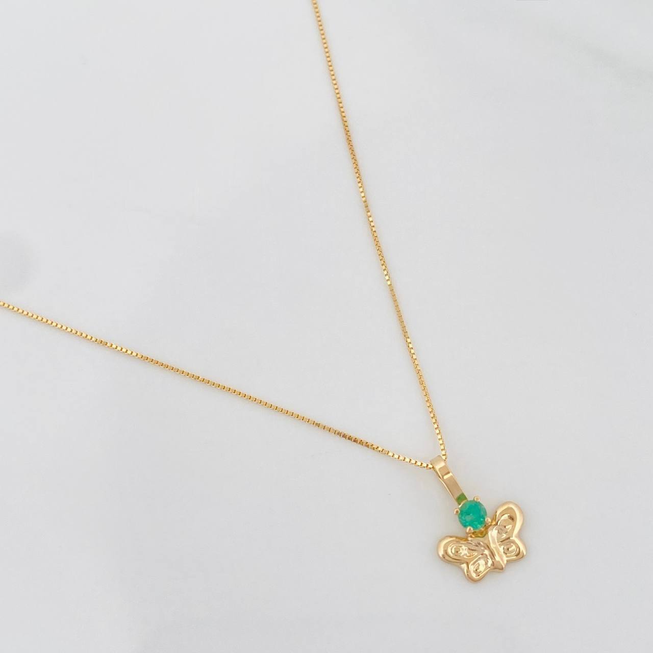 Set Cadena Veneciana + Dije Mariposa Esmeralda 06Pts / 1.3 g / 17 3/4 in Oro Amarillo 18K