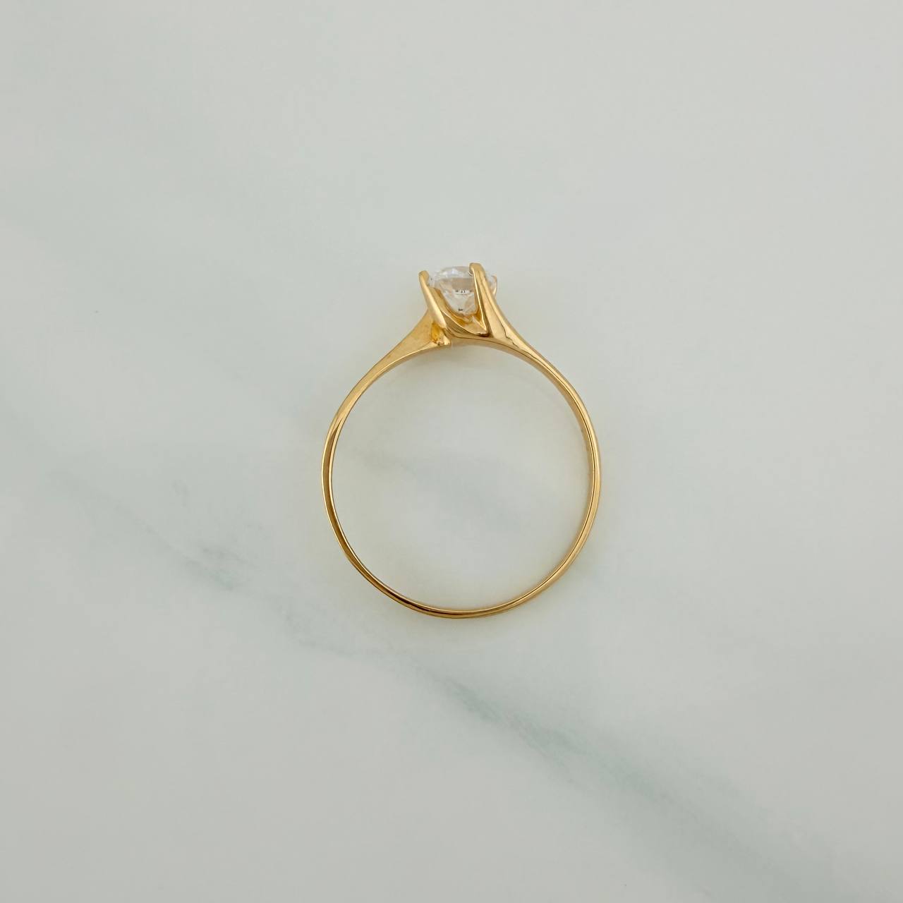 Crossed Line Solitaire Ring 1.45gr / T5 1/2 / 3/4 in / Yellow Gold 18K $