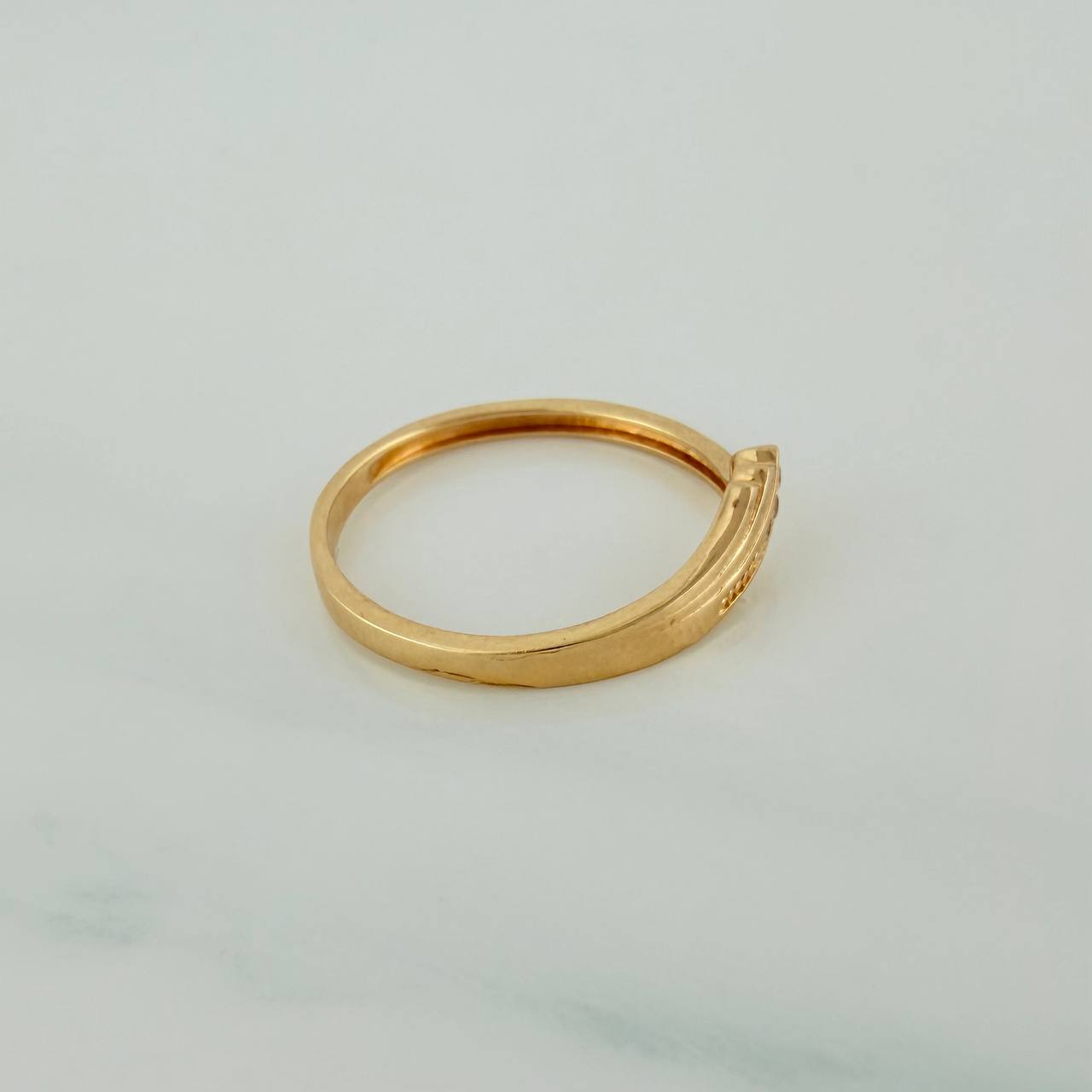 Anillo Brisa 1.5gr / T6 3/4 / 3/4 in / Oro Amarillo 18K $