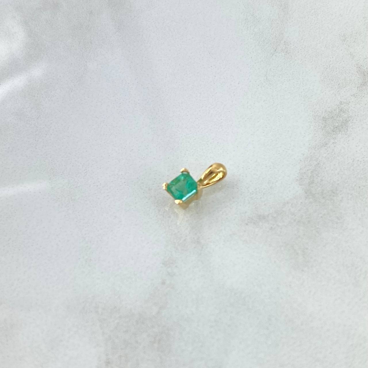 Pendant Square 0.55gr / 1cm / Emerald 33Pts 18K Yellow Gold (Jewel) ©