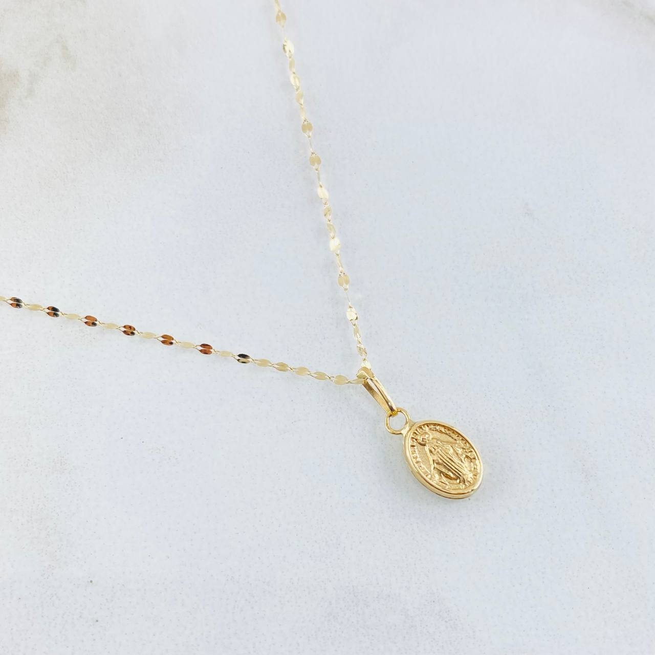 Set Chain and Mini Flower Mirror Pendant + Miraculous Virgin 0.7gr / 18K Yellow Gold ©