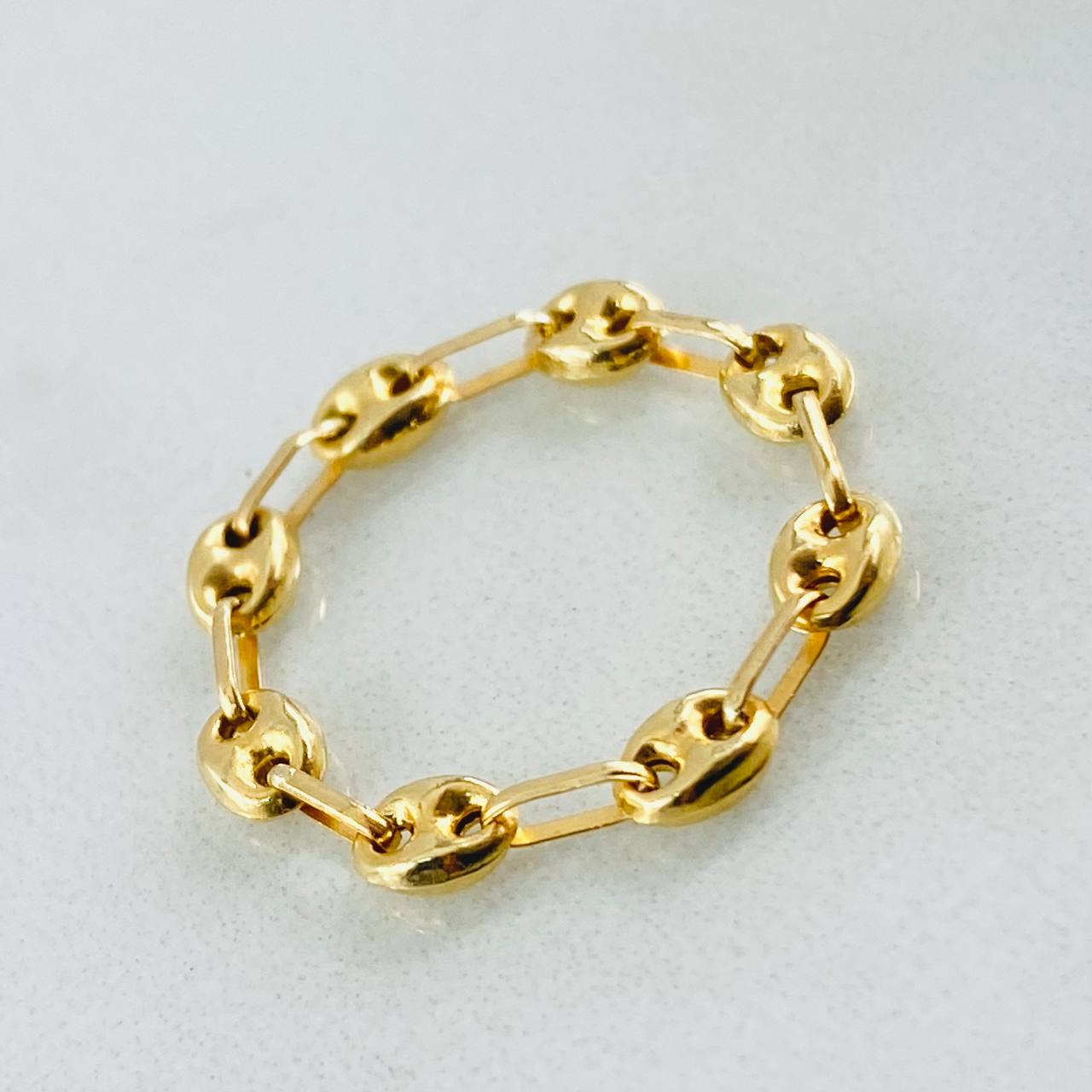 GC Ring 0.6gr / Size 6 1/4 / 18K Yellow Gold