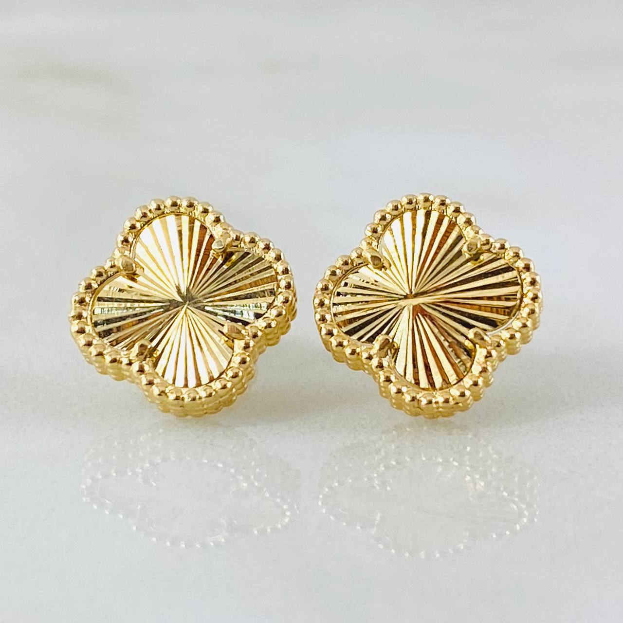 Clover Stud Earrings 3.4gr / 18K Yellow Gold Special Birthstone *