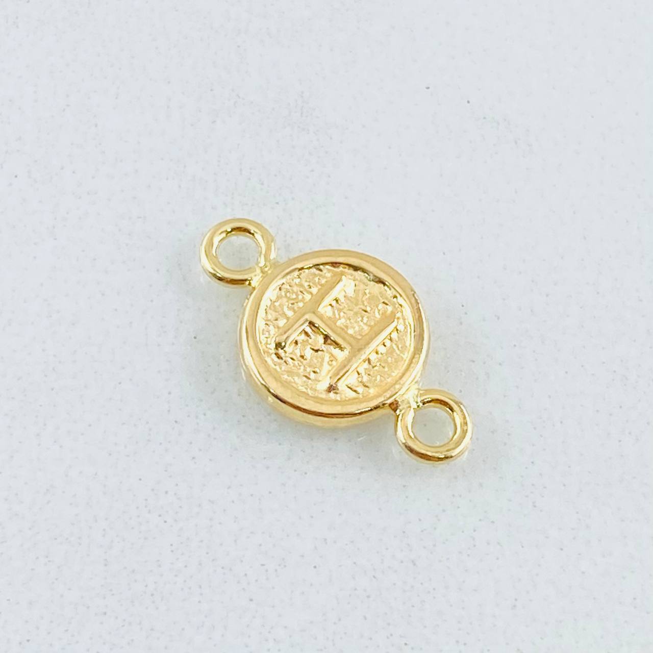 Charm Letter H 0.4gr / 0.6in / 18K Gold