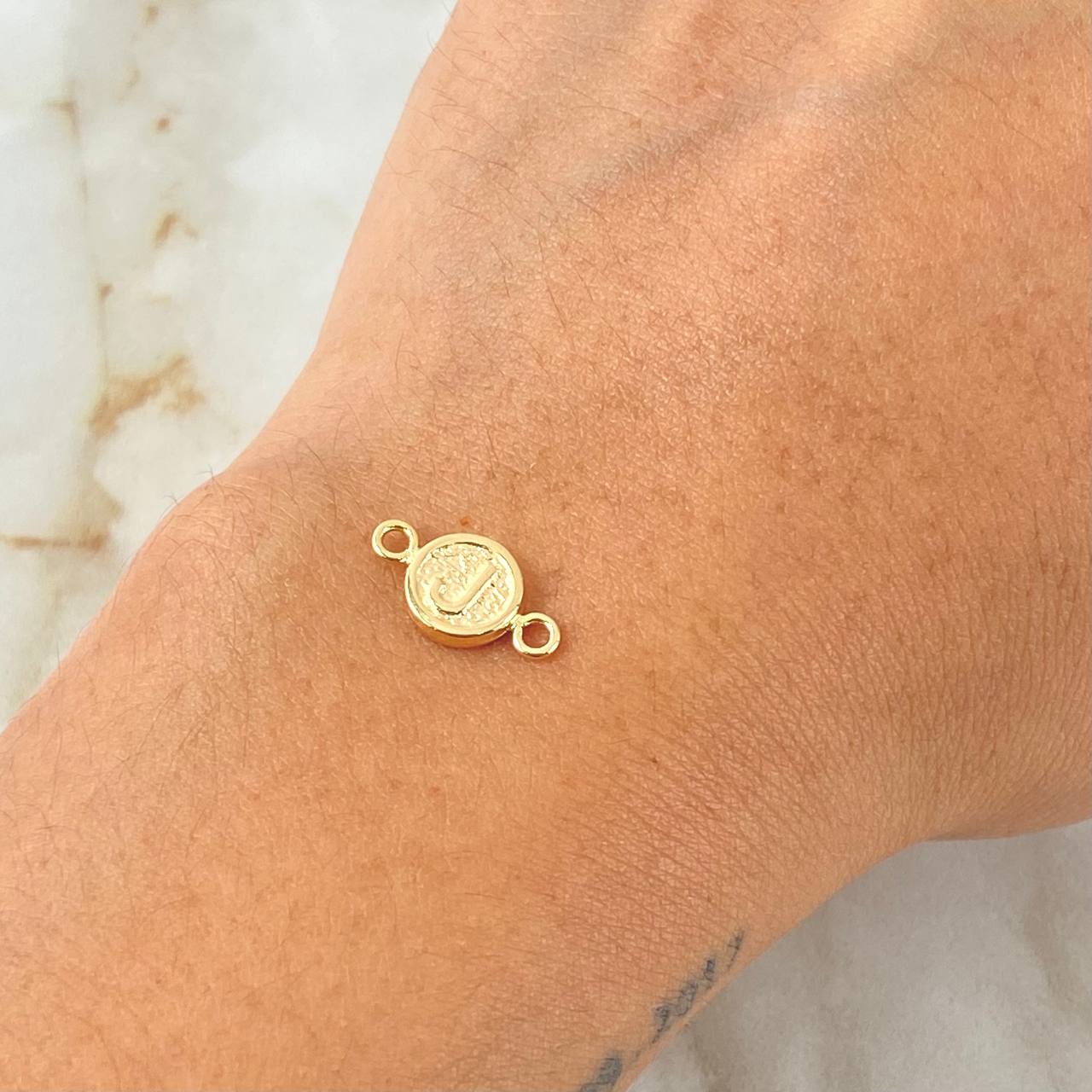 Charm Letter J 0.35gr / 0.6in 18K Gold