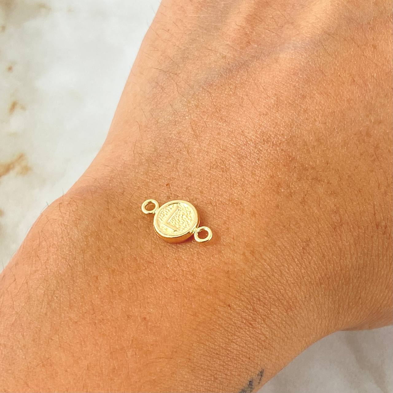 Charm Letter L 0.4gr / 0.6in / 18K Gold