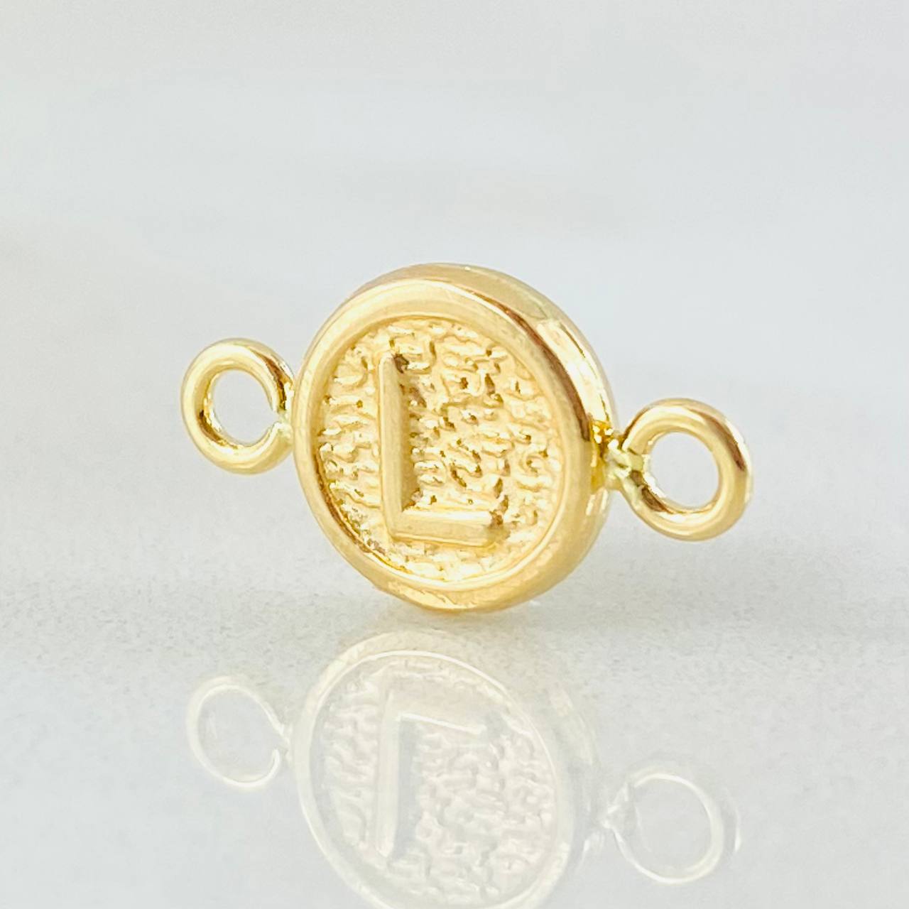 Charm Letter L 0.4gr / 0.6in / 18K Gold