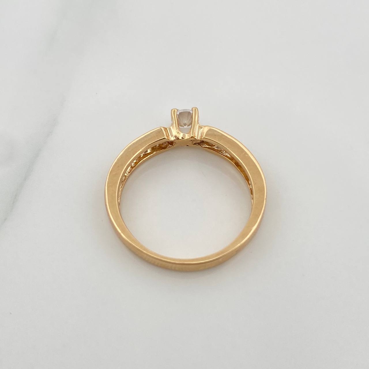 Anillo Solitario Churumbela 3.25gr / T6 1/2 / 1 in / Oro Amarillo 18K $