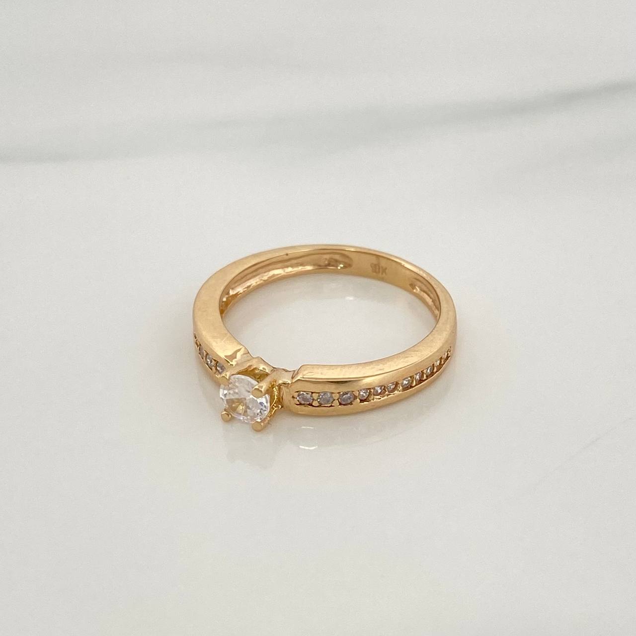 Anillo Solitario Churumbela 3.25gr / T6 1/2 / 1 in / Oro Amarillo 18K $