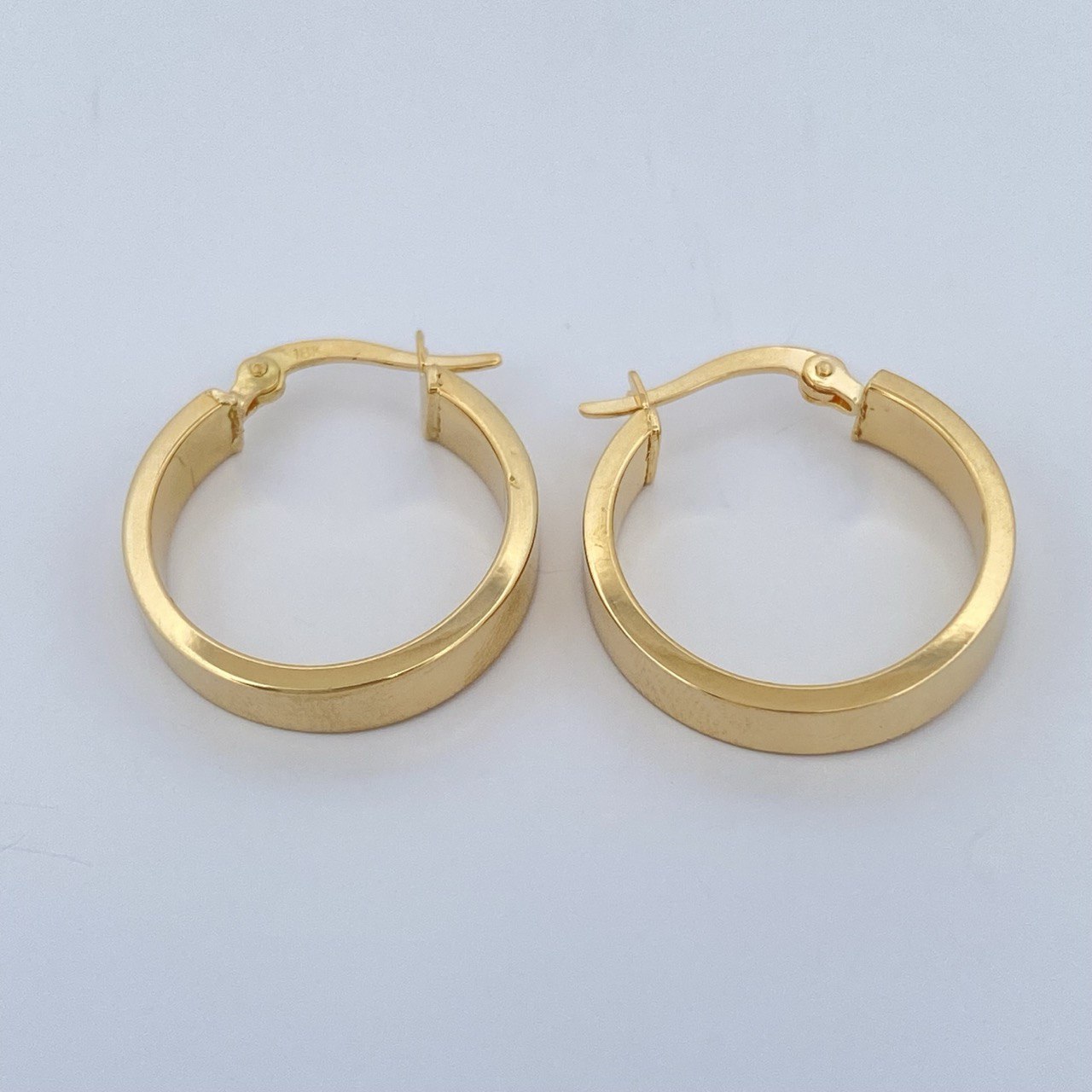 Hoop Earrings Fabi 2.15gr / 1in / 18K Gold $