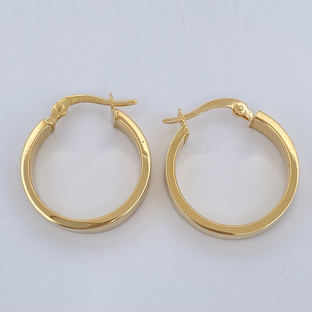 Hoop Earrings Fabi 2.15gr / 1in / 18K Gold $